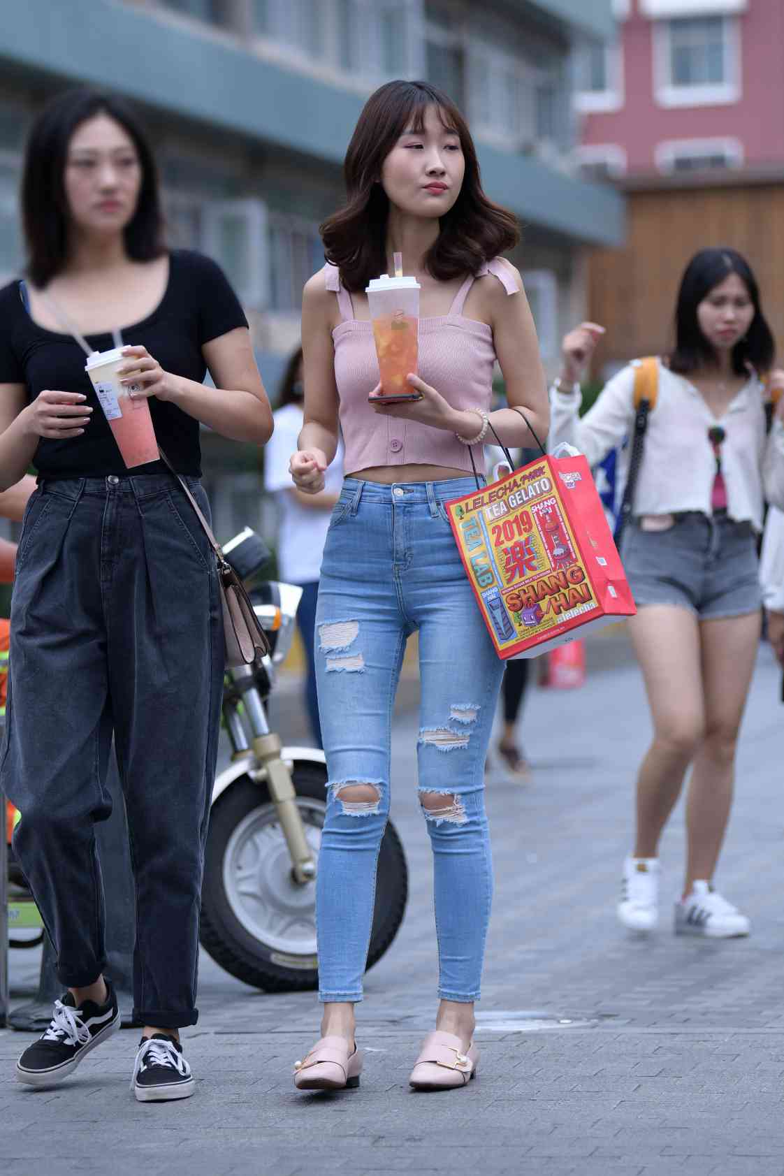 图片[2]-【免费】紧身牛仔裤女生【18P】04014-好看资源