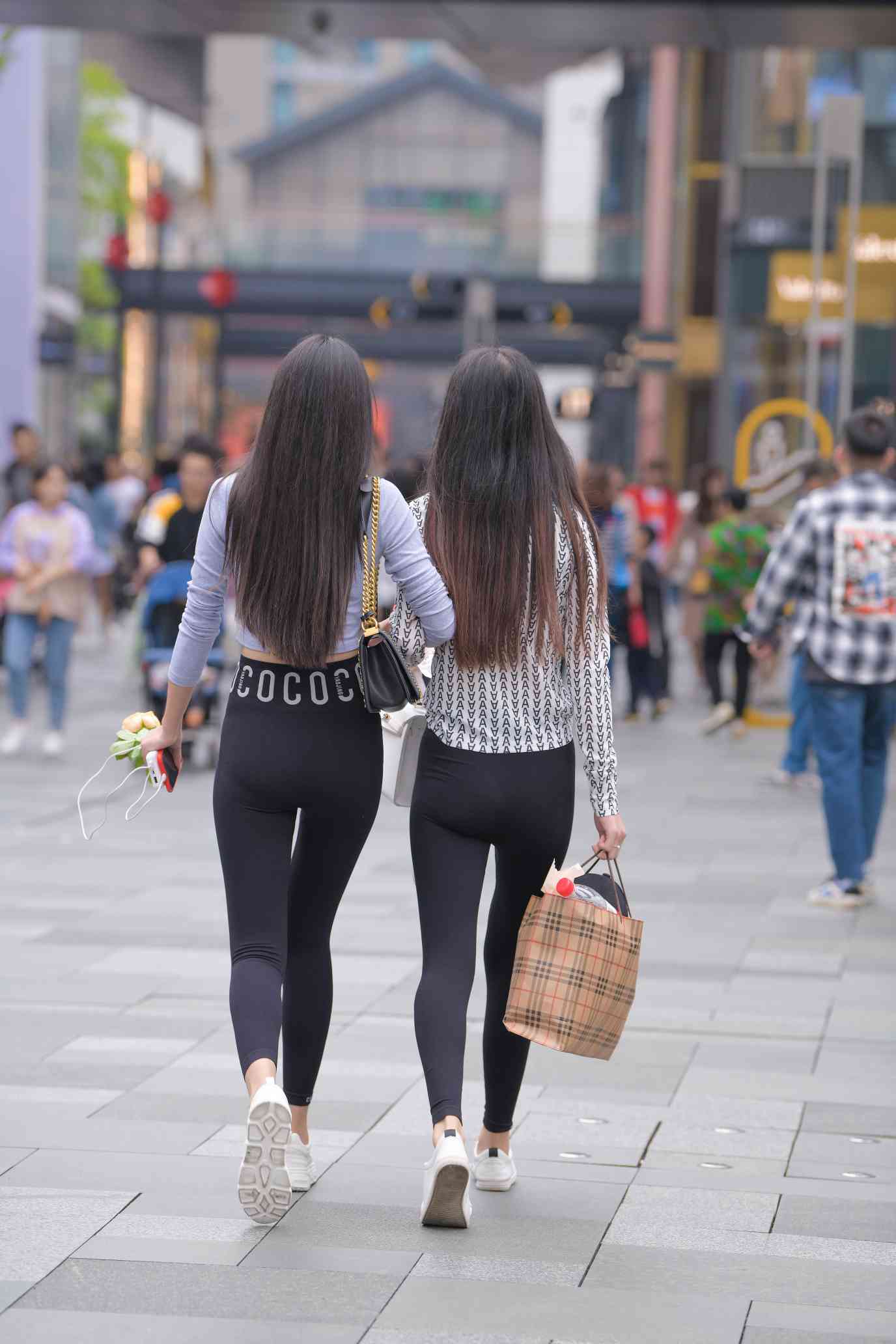 图片[4]-【免费】逛街的两个瑜伽裤姑娘【40P】04030-好看资源