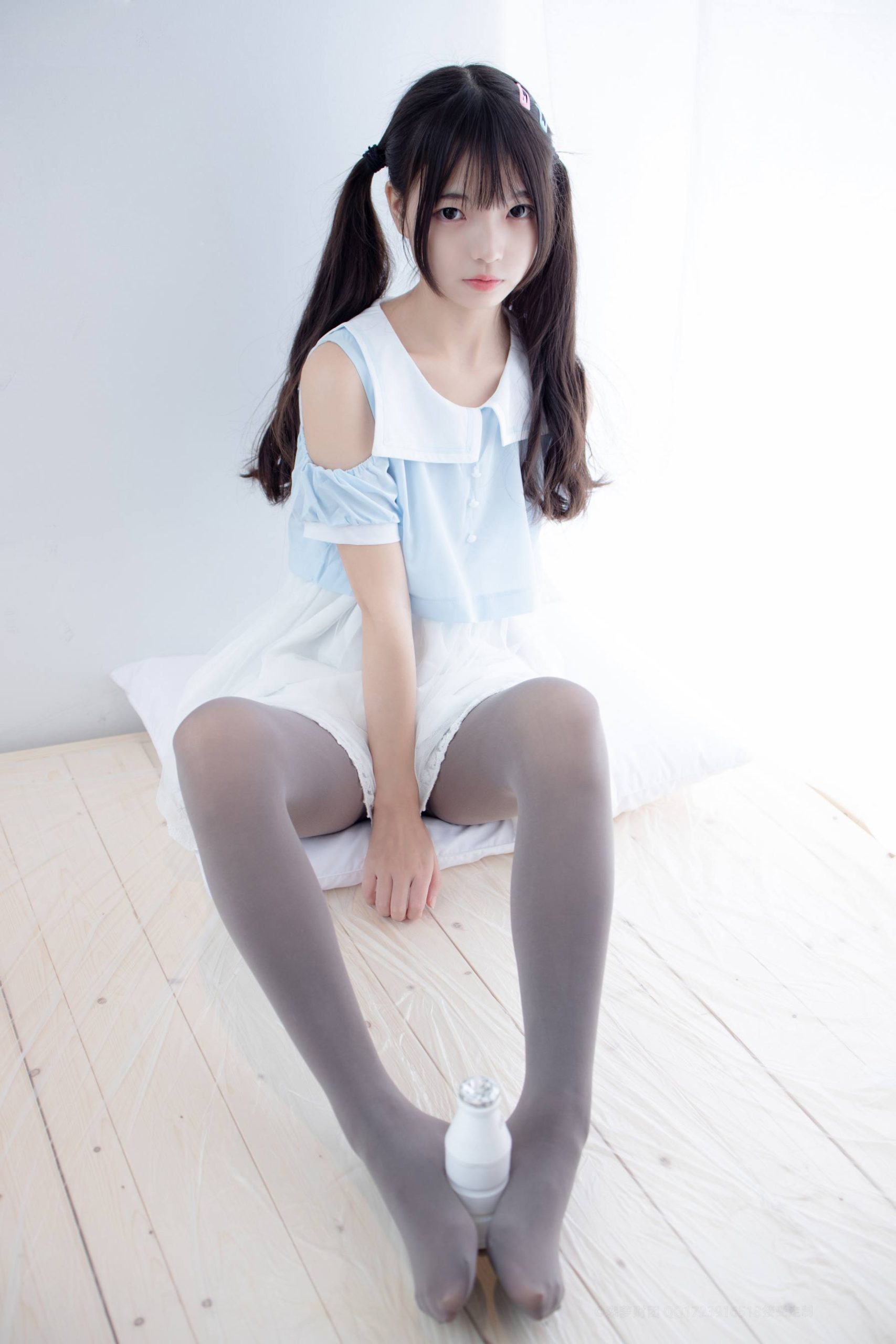图片[1]-超级甜美的灰丝小姑娘【86P】20005-好看资源