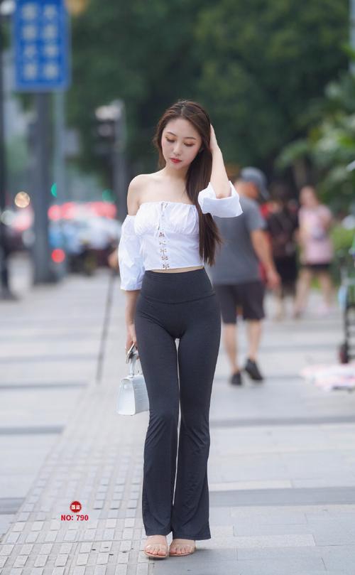 图片[1]-身材非常哇塞的瑜伽裤女孩  J1333 521P6V-21.6GB-好看资源
