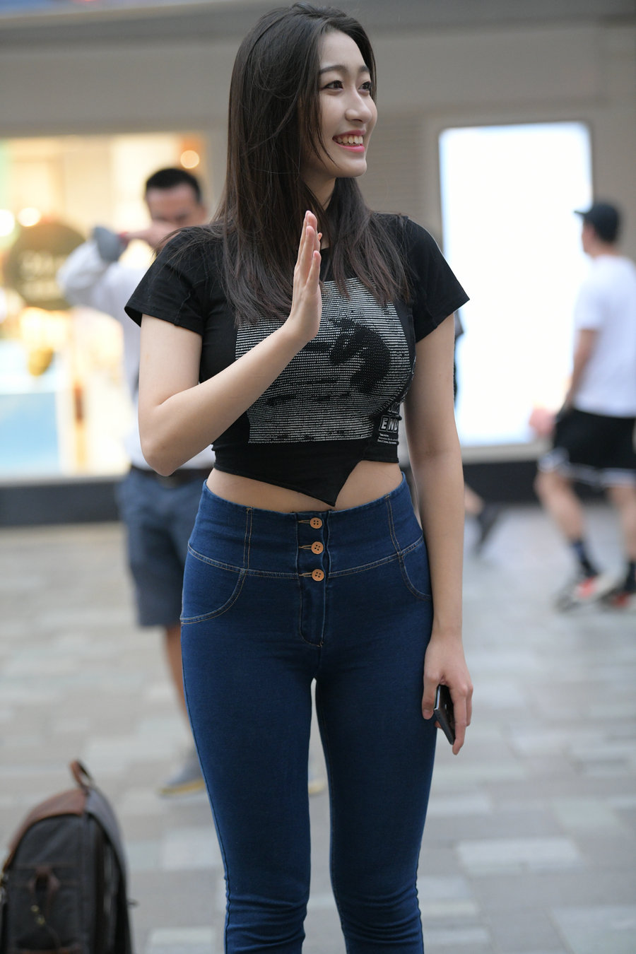 图片[1]-紧身牛仔裤女人J2784 240P-6.66GB-好看资源