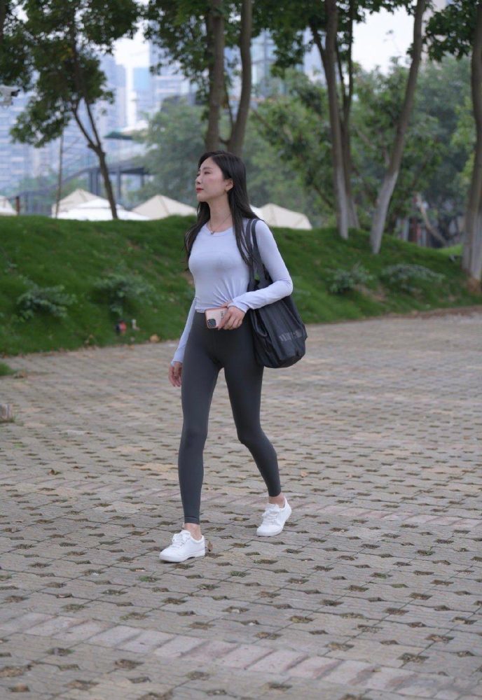 图片[2]-荡秋千的瑜伽裤女孩J2135 588P1V-20.8GB-好看资源