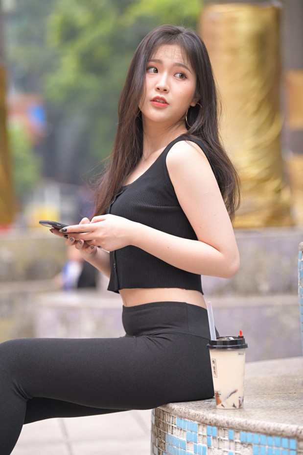 图片[1]-喝奶茶的黑色瑜伽裤长发姑娘【376P】00055-好看资源