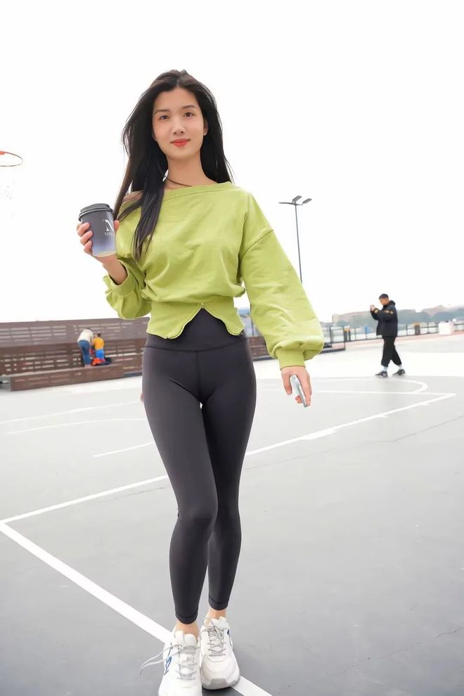 图片[1]-绿色瑜伽裤女孩很开心 J1519 1094P1V-27.6GB-好看资源
