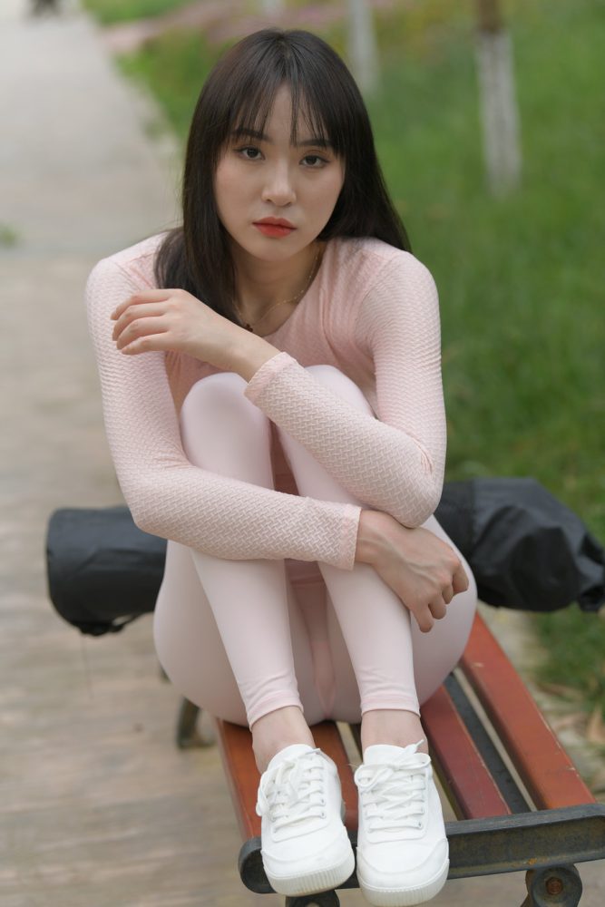 图片[1]-粉粉的瑜伽裤女孩太可爱了 J2090 854P1V-30.4GB-好看资源