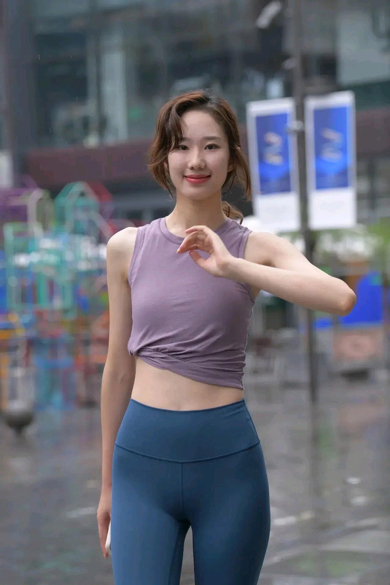 图片[2]-像刘亦菲的蓝色瑜伽裤姑娘J2234 552P1V-20.5GB-好看资源
