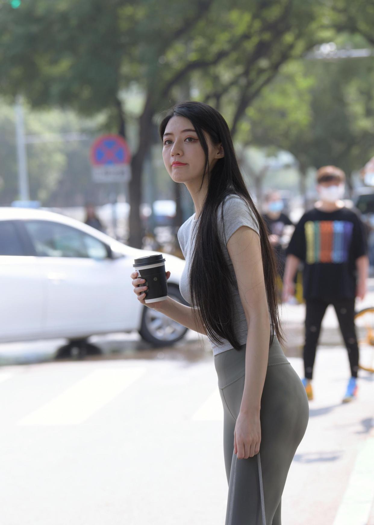 图片[3]-在外面逛街的瑜伽裤女孩J2240 449P1V-16.7GB-好看资源