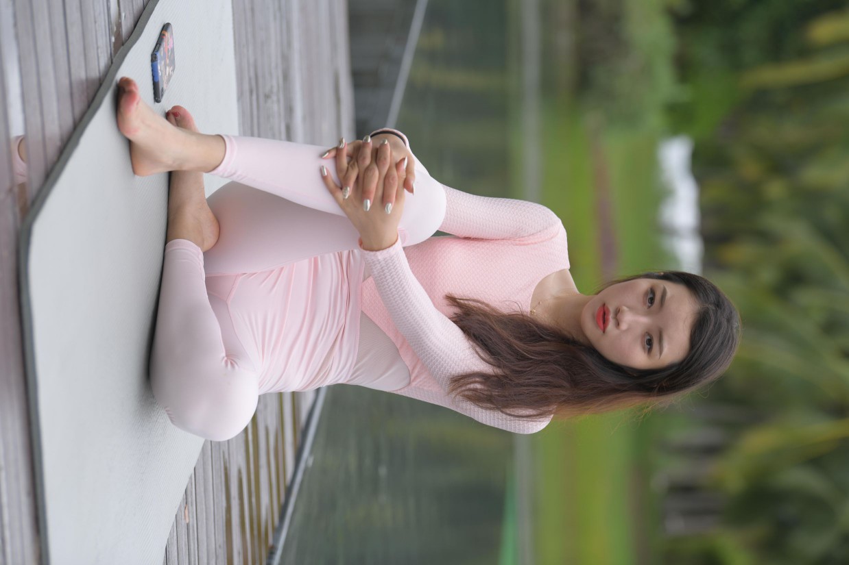 图片[7]-很漂亮眼睛也很大的白色瑜伽裤女孩【249P】00063-好看资源