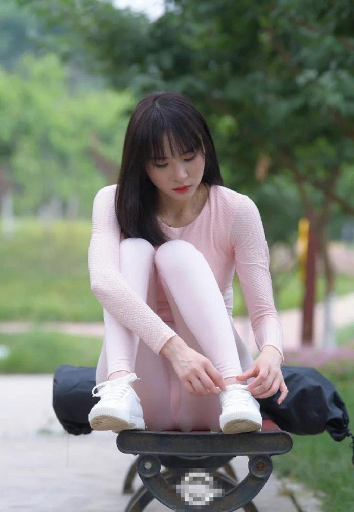 图片[4]-粉粉的瑜伽裤女孩太可爱了 J2090 854P1V-30.4GB-好看资源