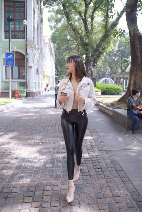 图片[3]-戴眼镜的皮裤女孩 J1473 1046P2V-35.5GB-好看资源