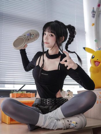 图片[10]-牛仔热裤+灰丝姑娘玩自拍-好看资源