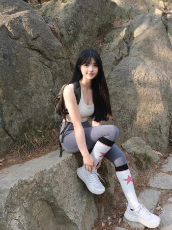 图片[7]-爱爬山的瑜伽裤MM，太甜美了！~-好看资源