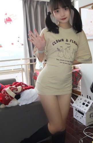 图片[9]-网格丝袜的清纯双马尾小姑娘-好看资源