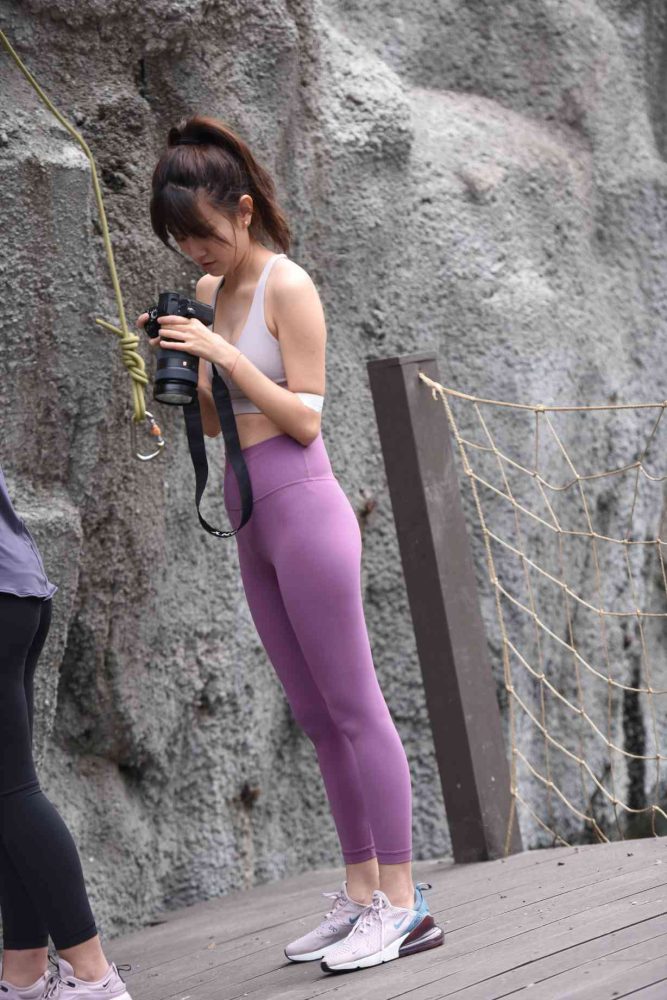 香芋色瑜伽裤高马尾女孩【111P】04039-好看资源