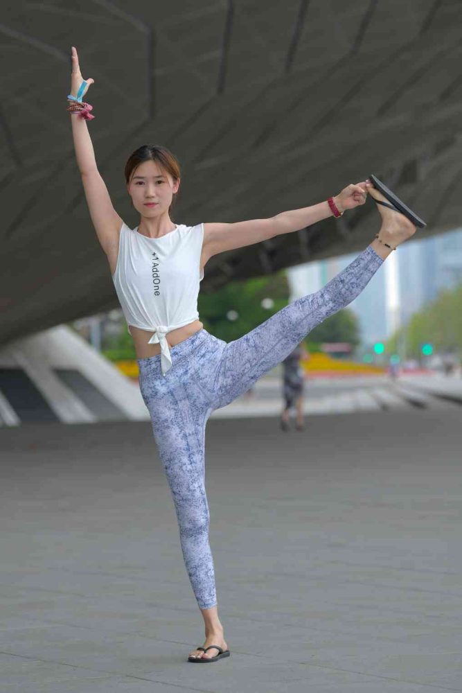 表演瑜伽的女孩【176P】04017-好看资源