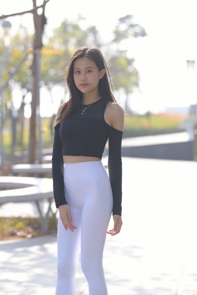 穿紧身白裤的端庄女孩 J1436 674P1V-22.2GB-好看资源