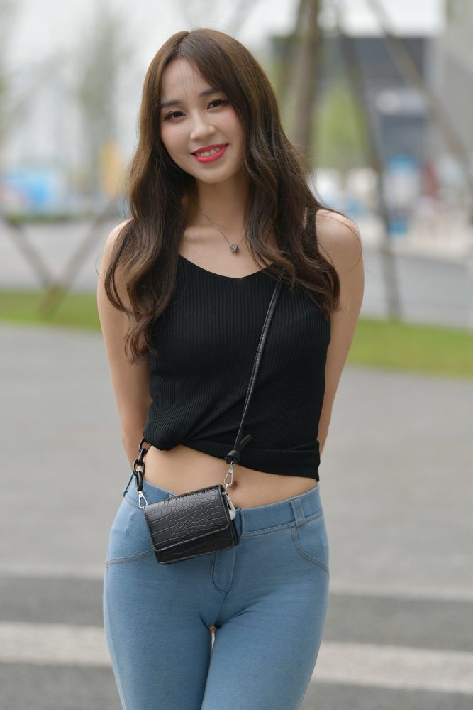 紧身牛仔裤女孩J3808 276P-3.31GB-好看资源