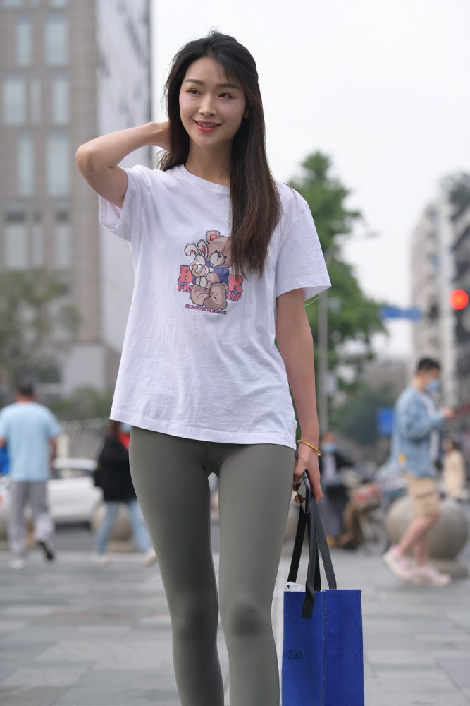 一身休闲装的瑜伽裤女孩J2961 709P1V-24.1GB-好看资源