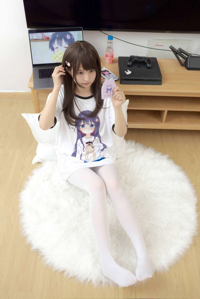 二次元白丝美少女【69P】20027-好看资源