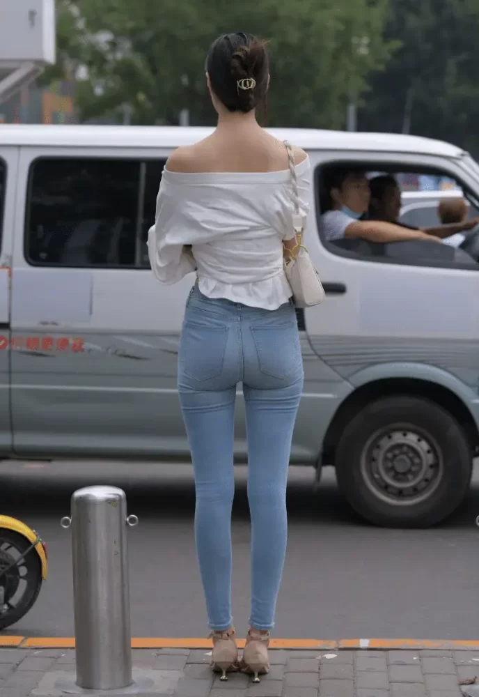 紧身牛仔裤优雅小女人J2238 322P1V-14.1GB-好看资源