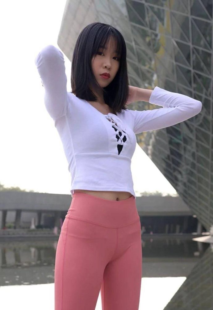 粉色瑜伽裤年轻女孩 J1311 417P17V-14.9GB-好看资源