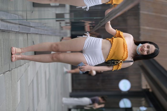 高腰白色短裤的漂亮女孩【767P】00065-好看资源