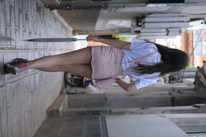 非常清纯甜美的短裙姑娘在逛街【458P】00052-好看资源