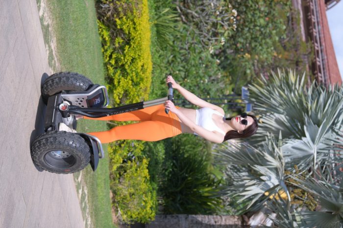 骑着平衡车的橘黄色瑜伽裤妹妹【620P】00054-好看资源