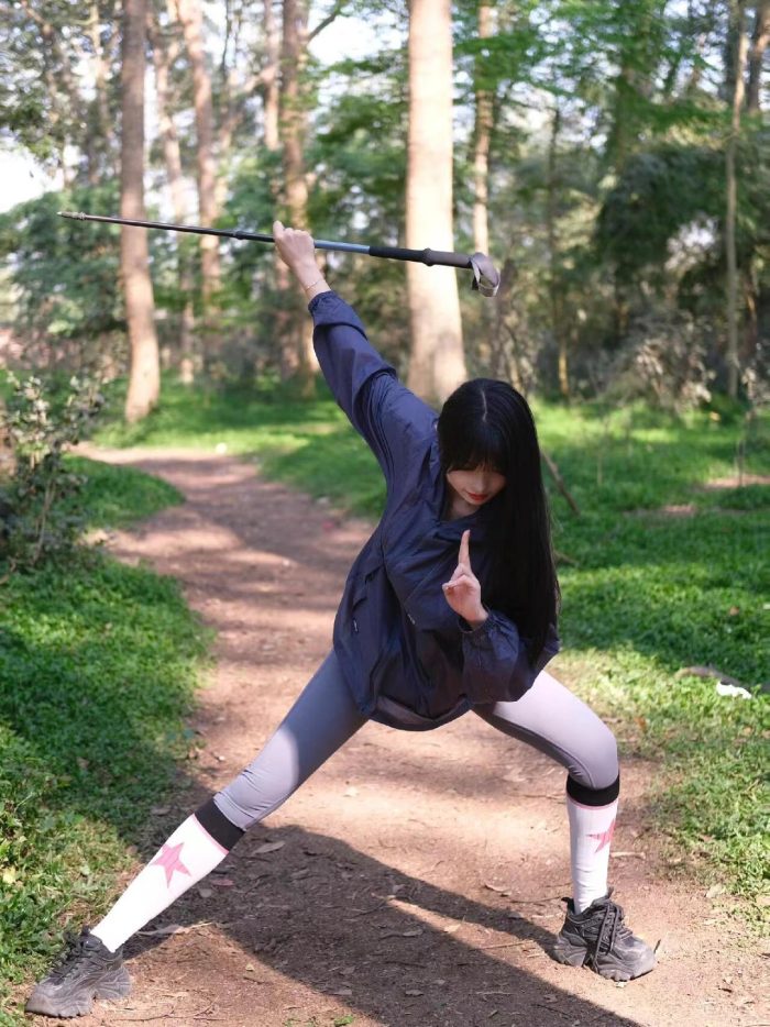 爱爬山的瑜伽裤MM，太甜美了！~-好看资源