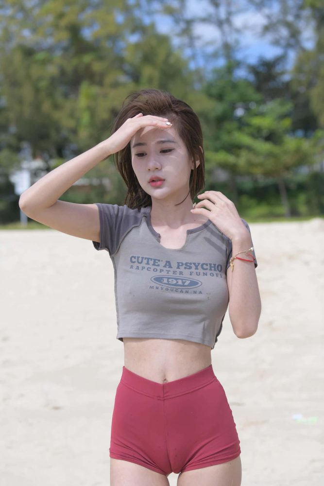 海边尽情玩耍的短发姑娘【784P】P207-好看资源