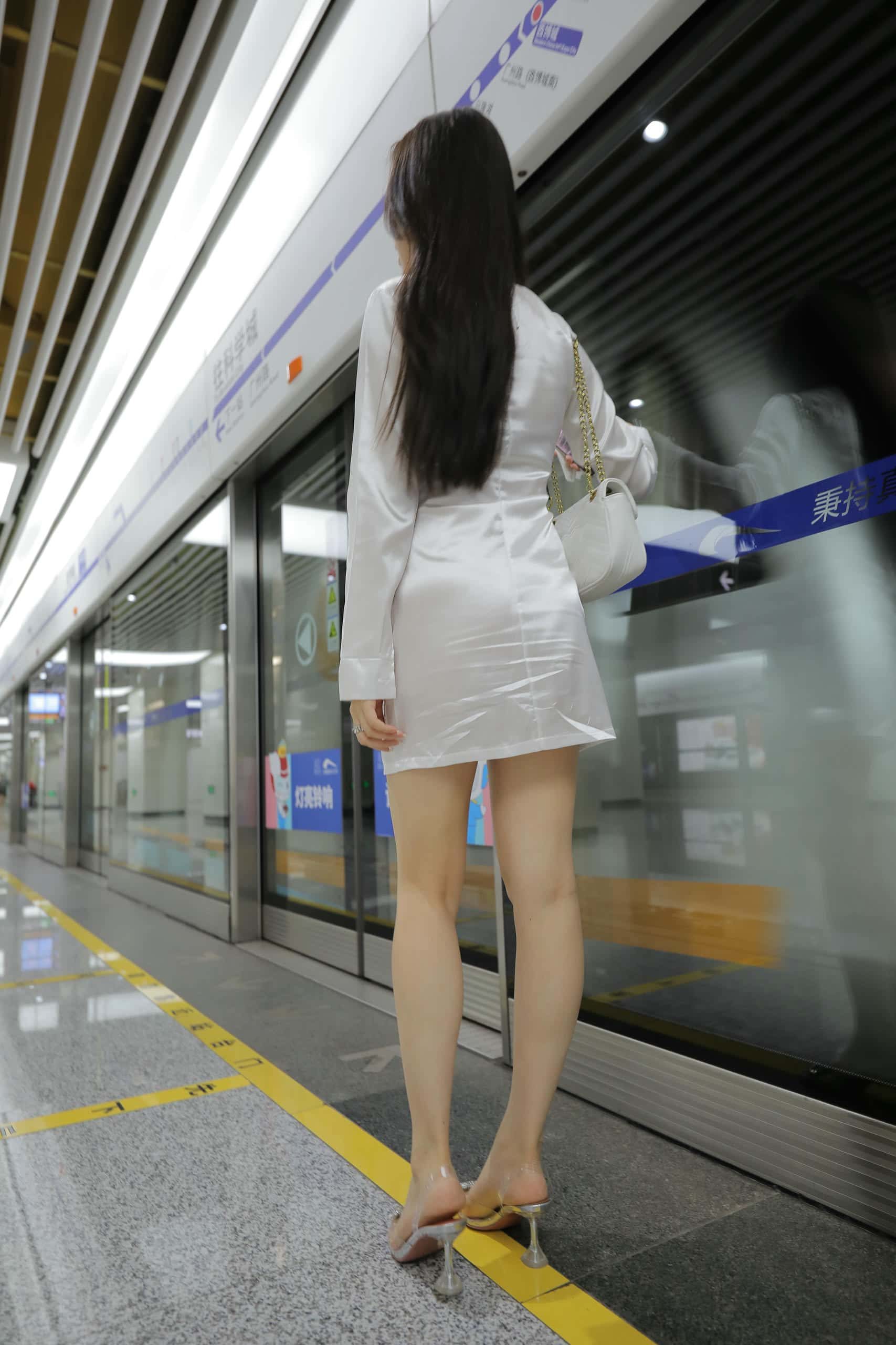 图片[2]-P0365 一个人的车展【668P12V】47.3GB-好看资源
